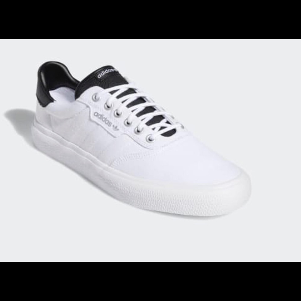 Brand new w/tags Adidas 3MC white/black size 8.5
